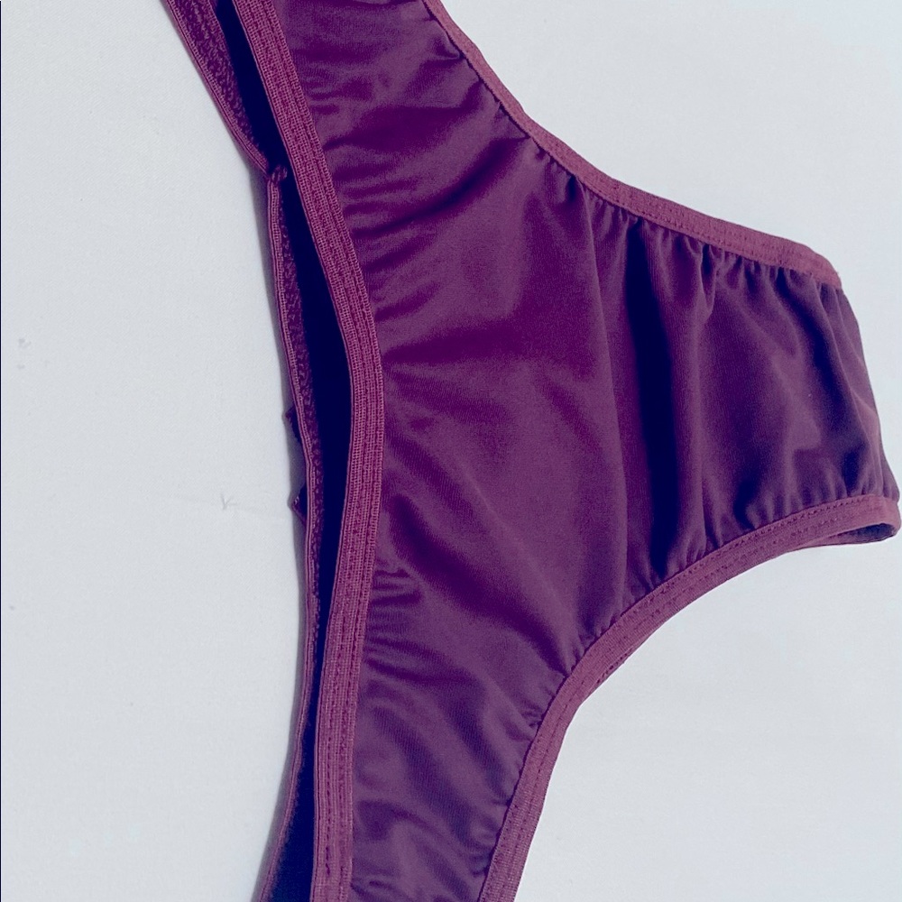 NWT Brazilian 🔥🔥Style  Women Sexy Thong Panty Lingerie Burgundy Size Medium - Picture 3 of 9